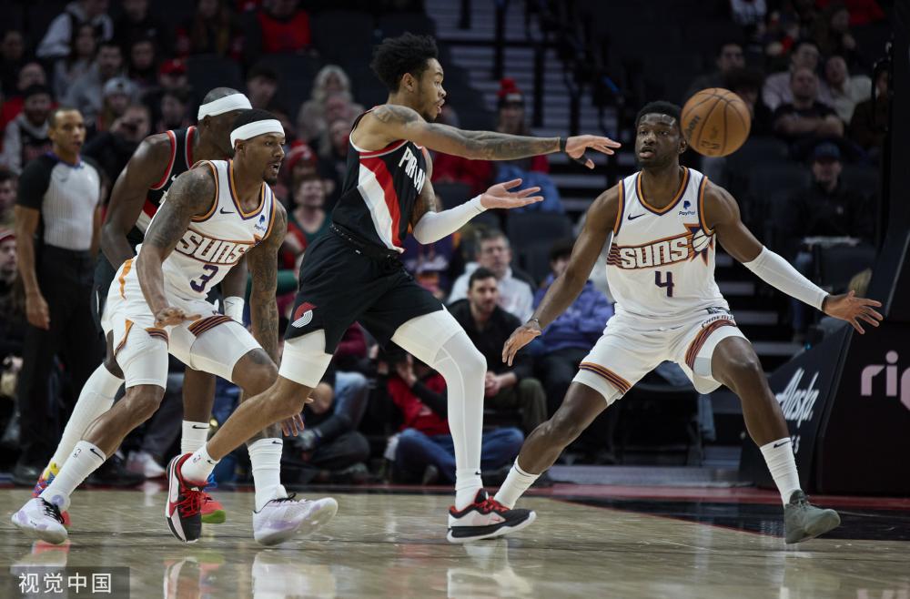 尽管他的防 尽管他的防