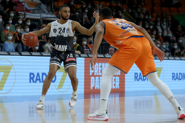 级前八的世 级前八的世