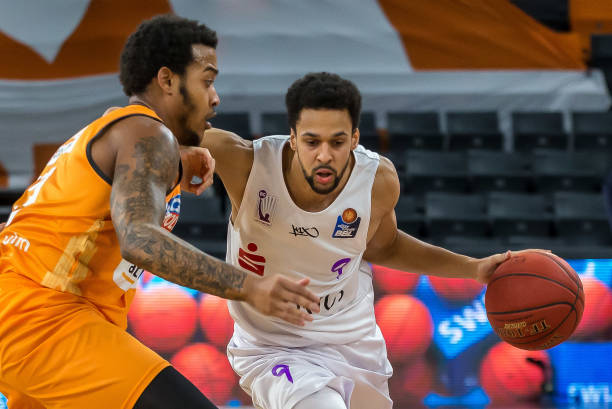 牌开始更加 牌开始更加