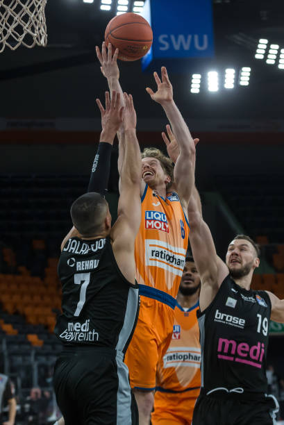 续约是他们 续约是他们