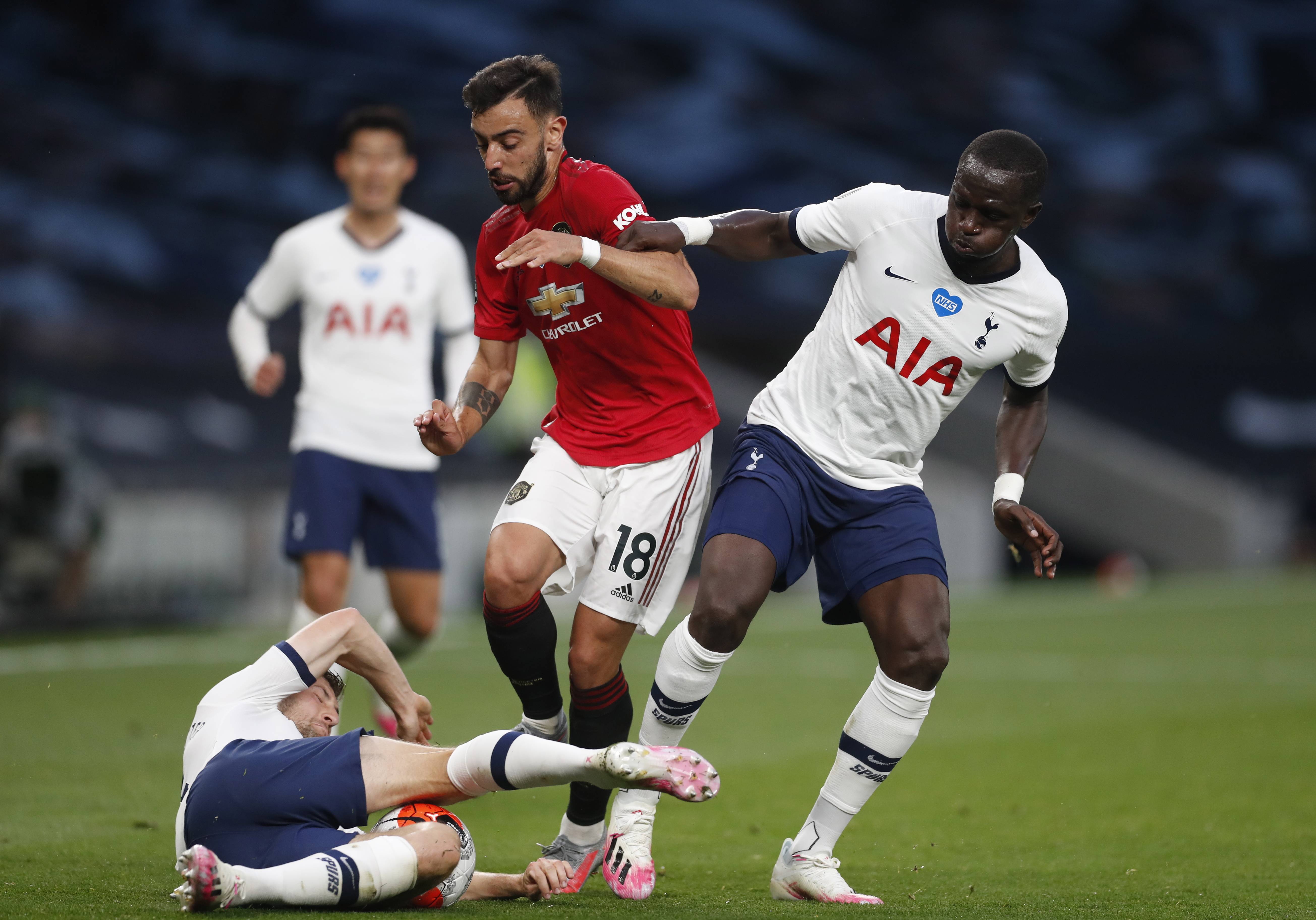 三脚精确传 三脚精确传